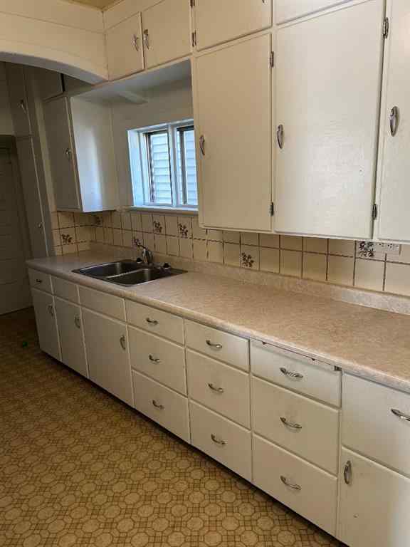 MLS® A2259117 - 625 14 Street S in Victoria Park Lethbridge, Residential