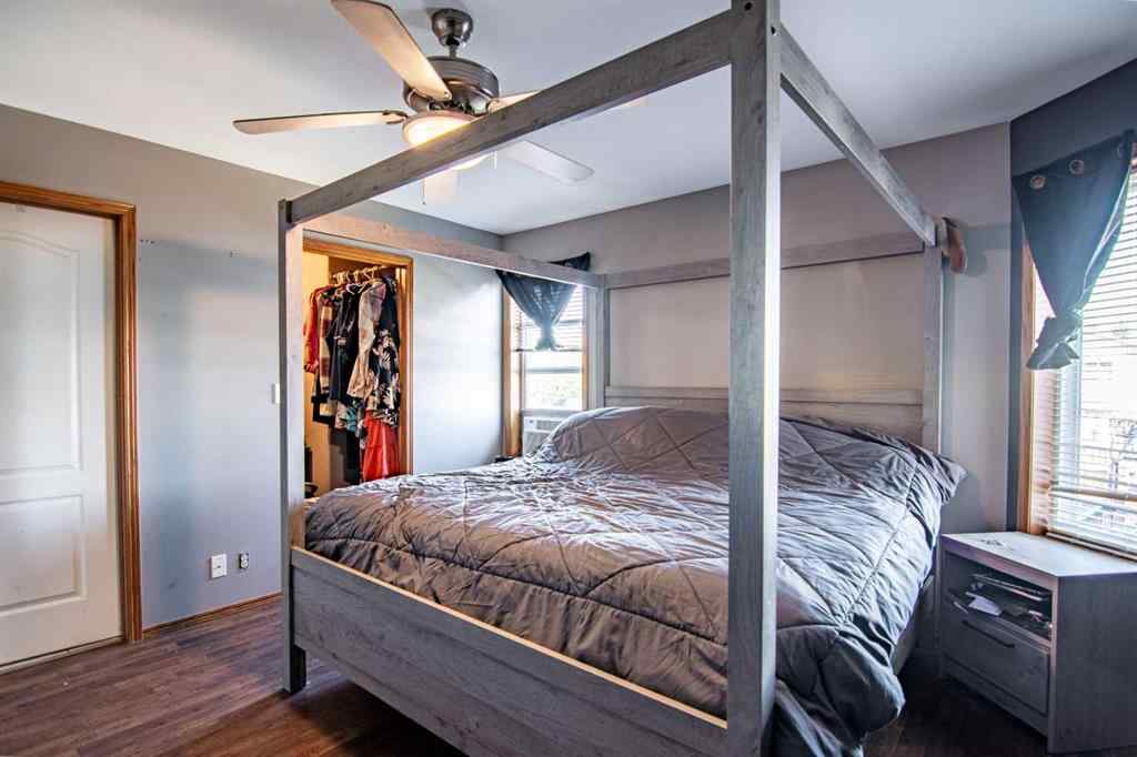 MLS® A2259122 - 5836 Park Street  in Panorama Estates Blackfalds, Residential