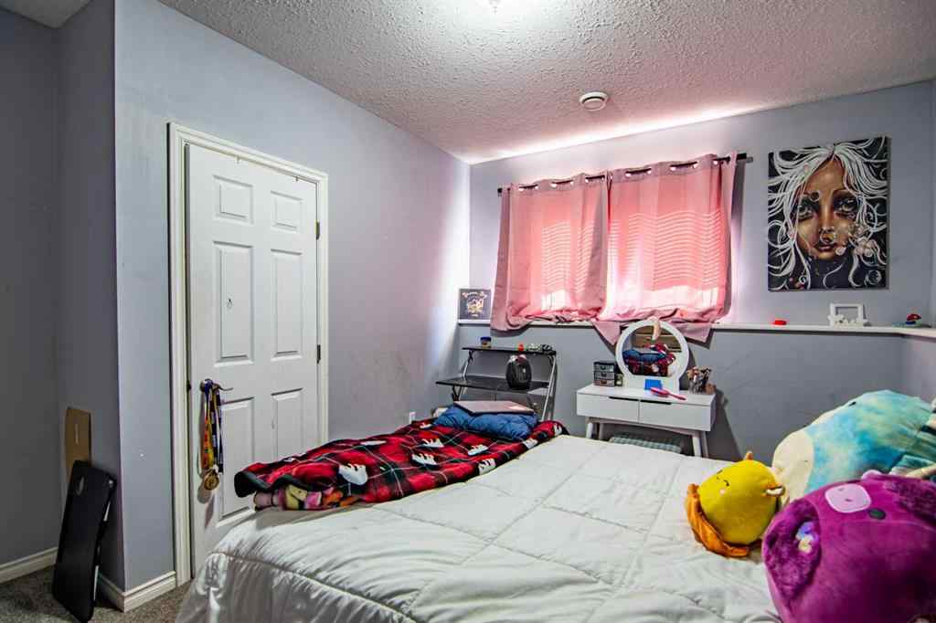 MLS® A2259122 - 5836 Park Street  in Panorama Estates Blackfalds, Residential