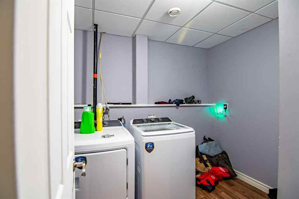 MLS® A2259122 - 5836 Park Street  in Panorama Estates Blackfalds, Residential