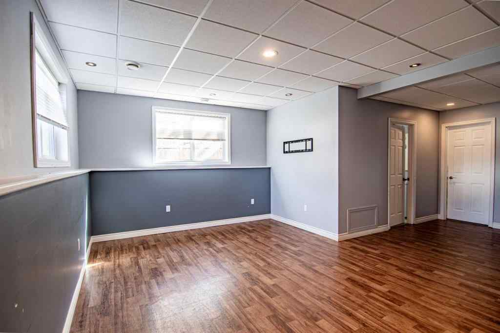 MLS® A2259122 - 5836 Park Street  in Panorama Estates Blackfalds, Residential