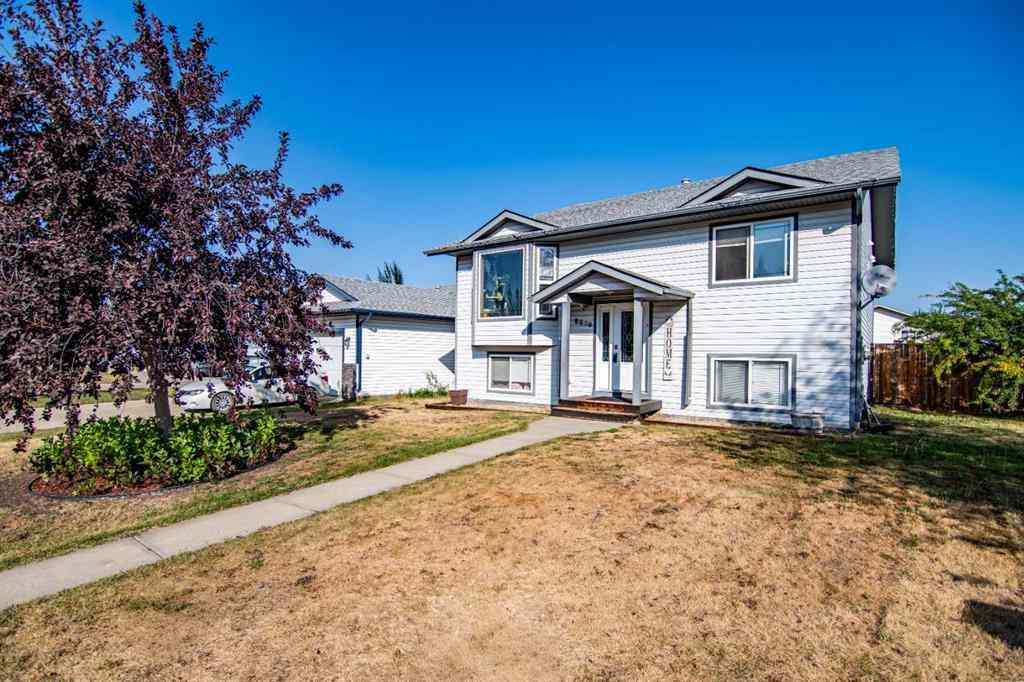 MLS® A2259122 - 5836 Park Street  in Panorama Estates Blackfalds, Residential
