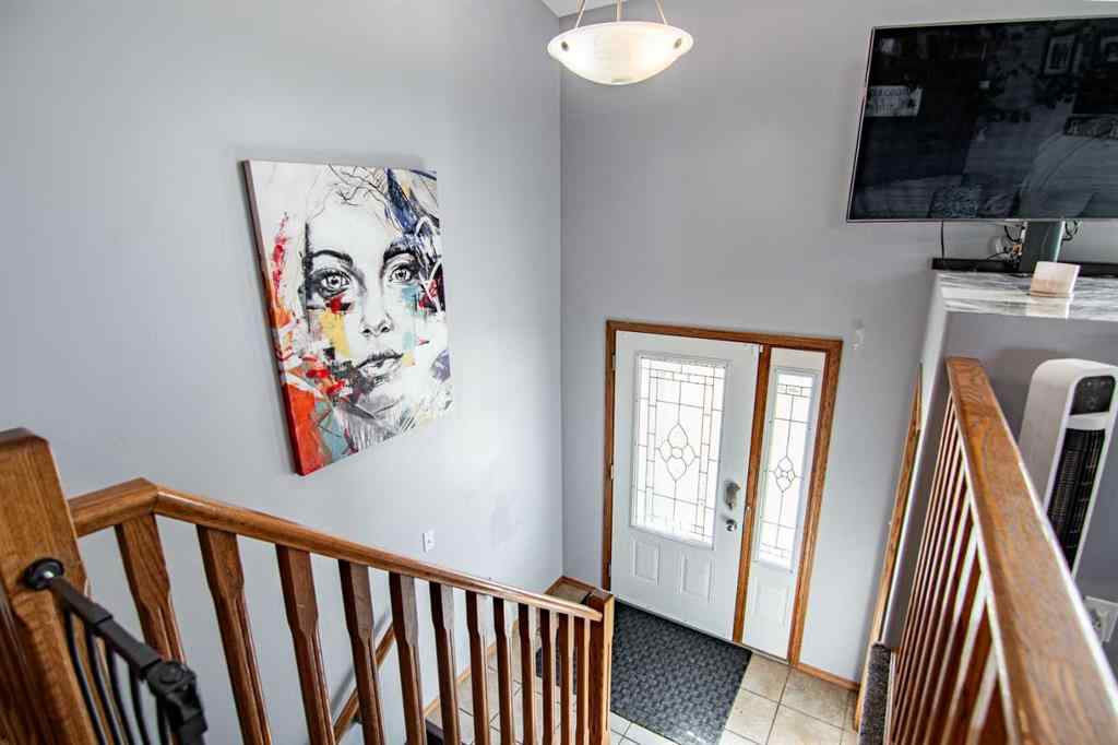 MLS® A2259122 - 5836 Park Street  in Panorama Estates Blackfalds, Residential