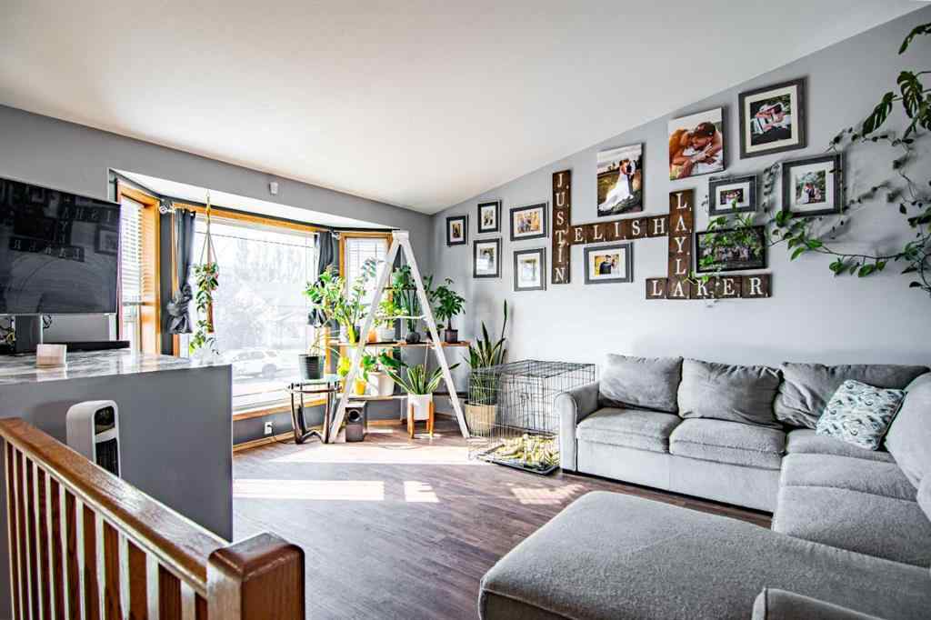 MLS® A2259122 - 5836 Park Street  in Panorama Estates Blackfalds, Residential