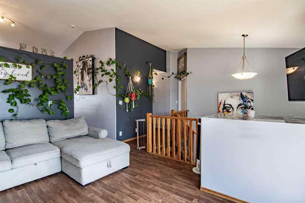 MLS® A2259122 - 5836 Park Street  in Panorama Estates Blackfalds, Residential