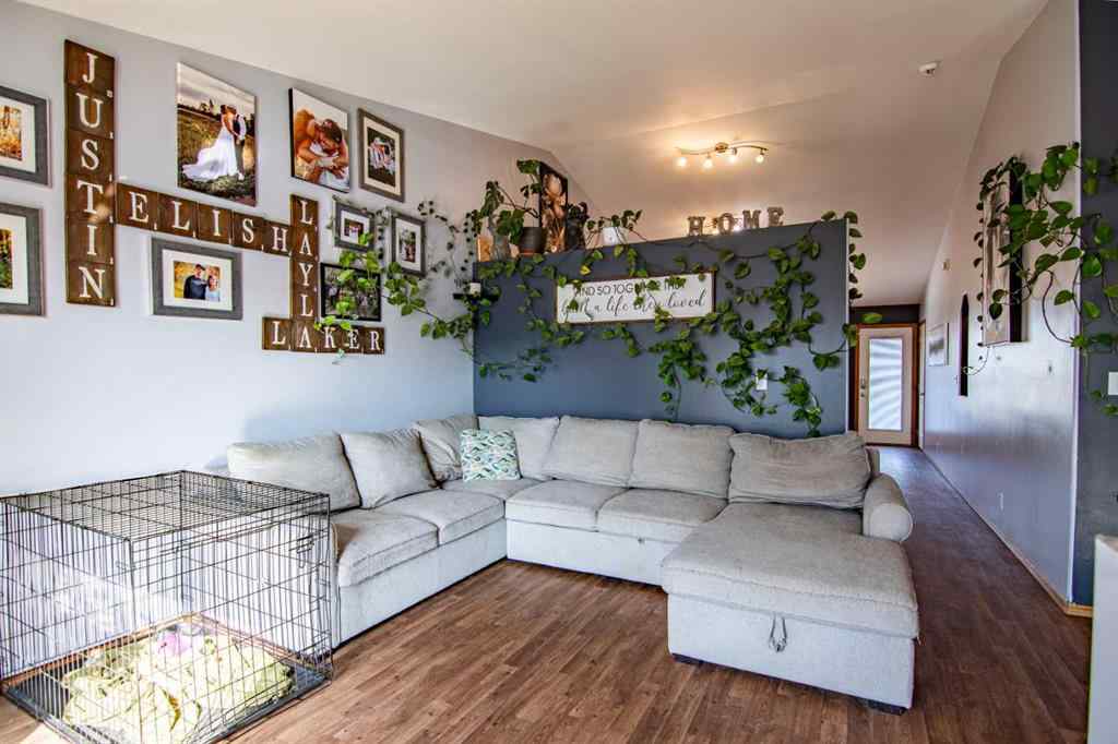 MLS® A2259122 - 5836 Park Street  in Panorama Estates Blackfalds, Residential