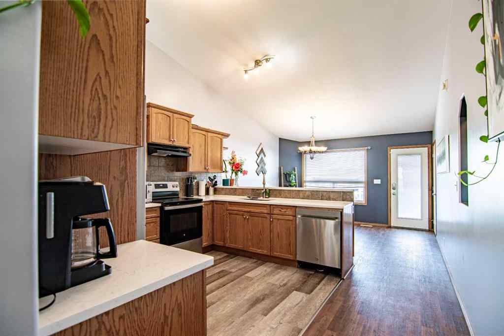 MLS® A2259122 - 5836 Park Street  in Panorama Estates Blackfalds, Residential
