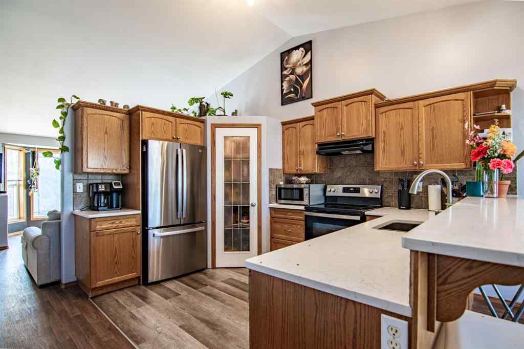 MLS® A2259122 - 5836 Park Street  in Panorama Estates Blackfalds, Residential