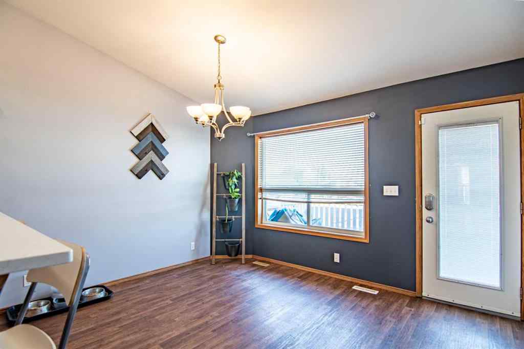 MLS® A2259122 - 5836 Park Street  in Panorama Estates Blackfalds, Residential