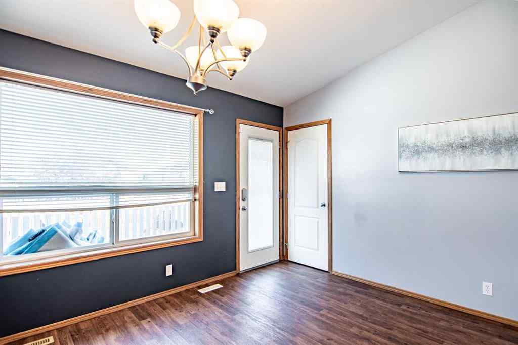 MLS® A2259122 - 5836 Park Street  in Panorama Estates Blackfalds, Residential