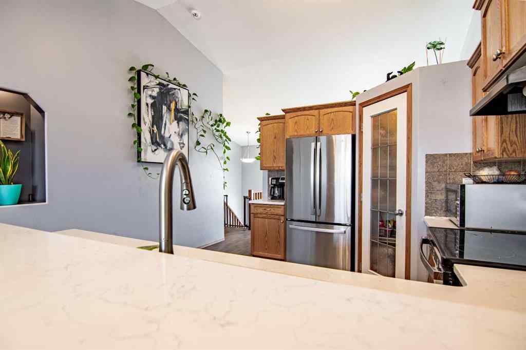 MLS® A2259122 - 5836 Park Street  in Panorama Estates Blackfalds, Residential