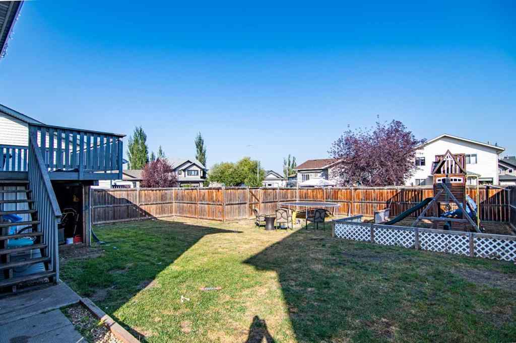 MLS® A2259122 - 5836 Park Street  in Panorama Estates Blackfalds, Residential