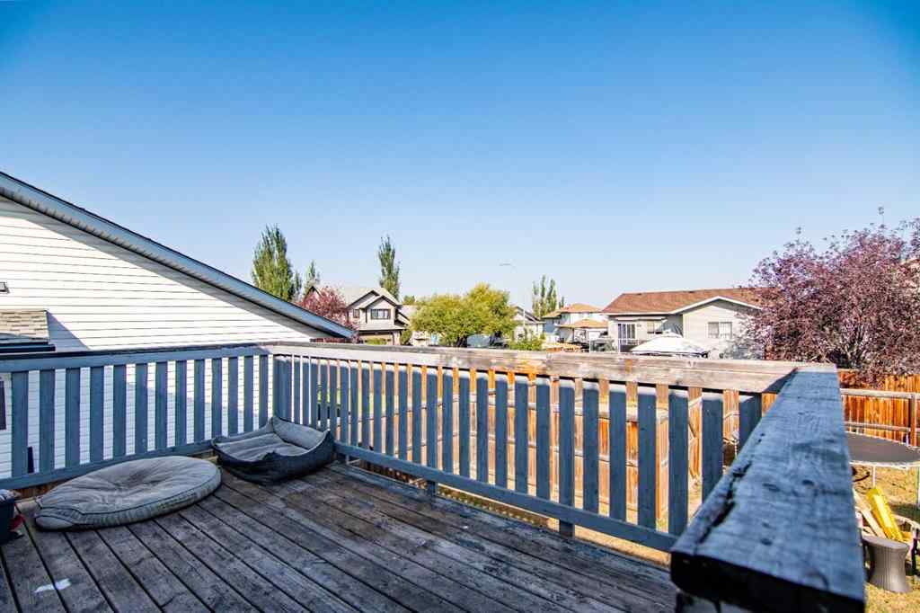 MLS® A2259122 - 5836 Park Street  in Panorama Estates Blackfalds, Residential