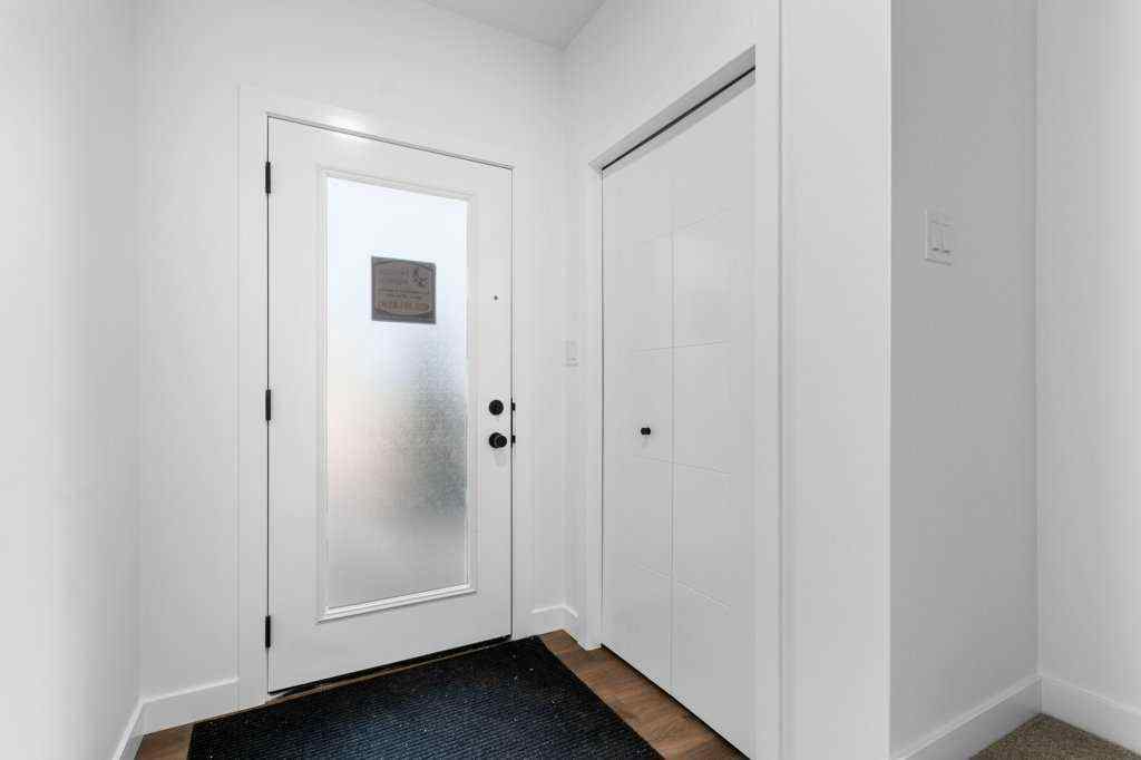 MLS® A2259123 - 12 Violet Point  in Vista Sylvan Lake, Residential