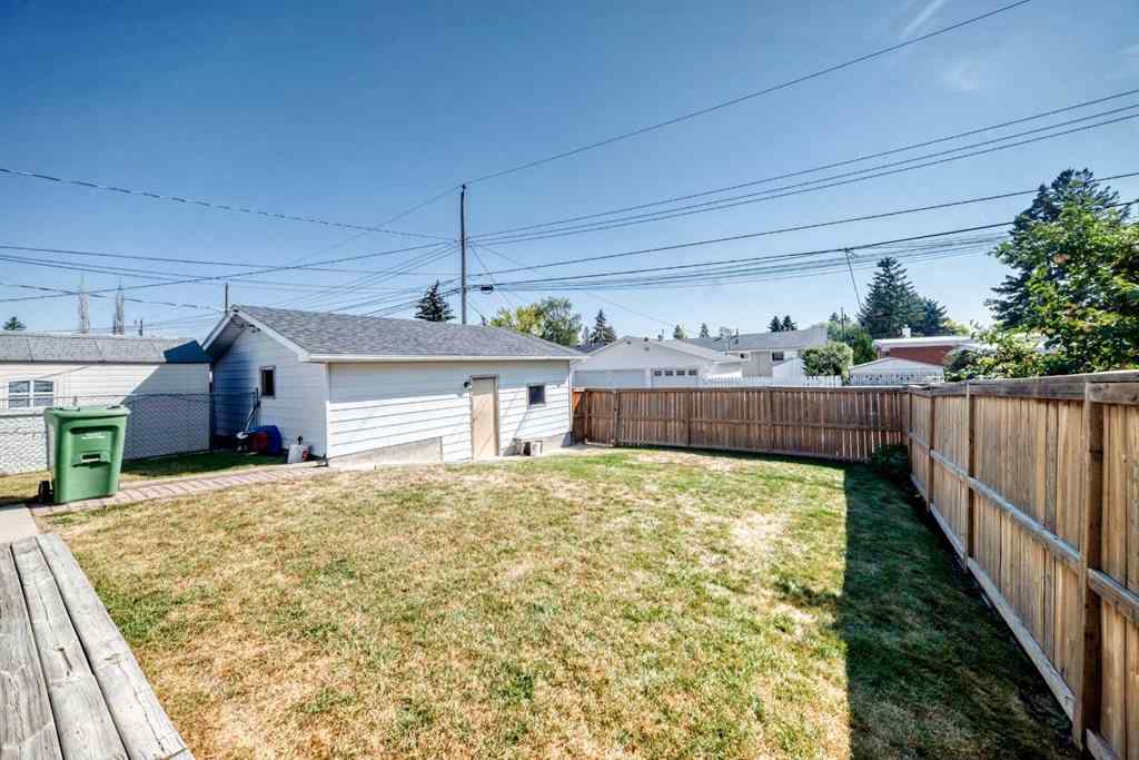 MLS® A2259131 - 2107 Munro Drive NE in Mayland Heights Calgary, Residential