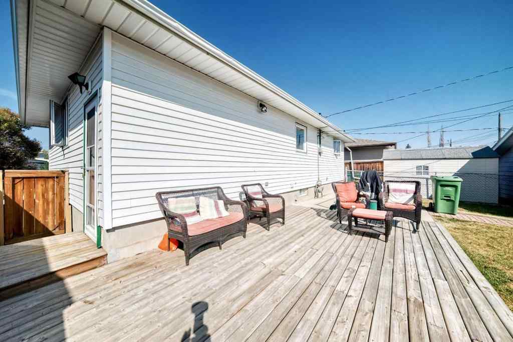 MLS® A2259131 - 2107 Munro Drive NE in Mayland Heights Calgary, Residential