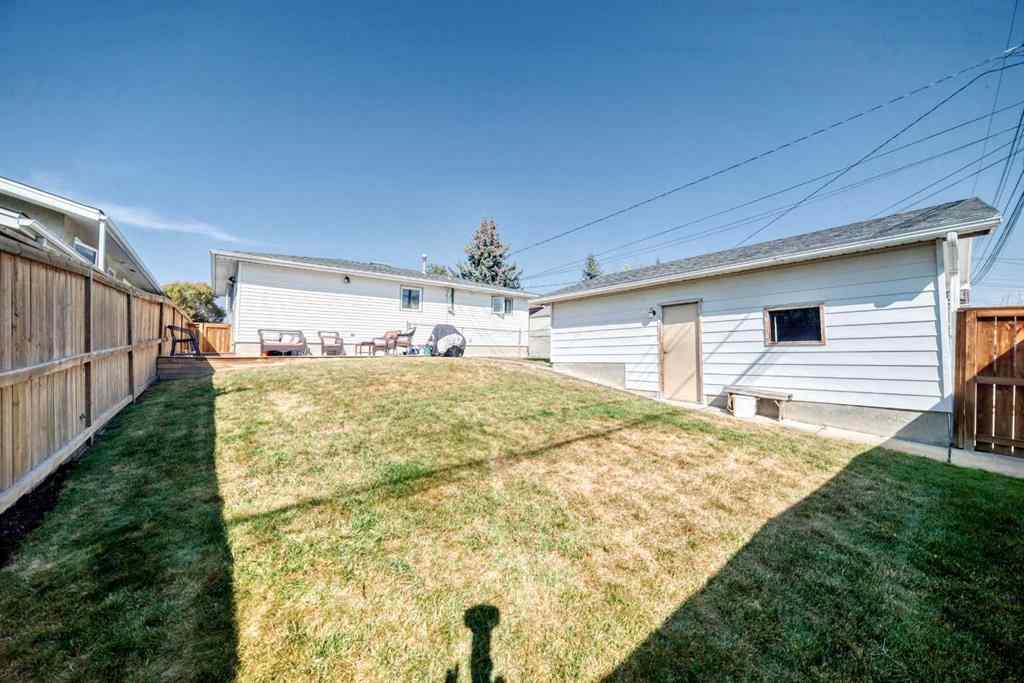 MLS® A2259131 - 2107 Munro Drive NE in Mayland Heights Calgary, Residential