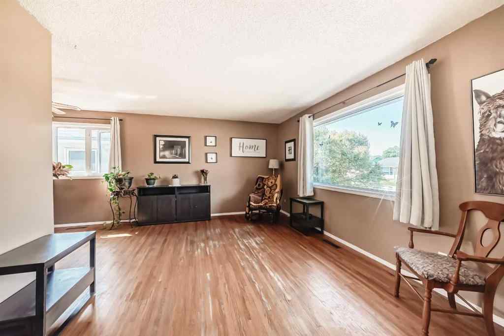 MLS® A2259131 - 2107 Munro Drive NE in Mayland Heights Calgary, Residential