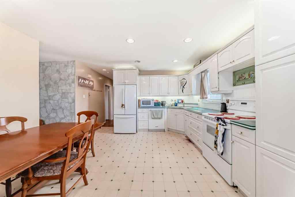 MLS® A2259131 - 2107 Munro Drive NE in Mayland Heights Calgary, Residential