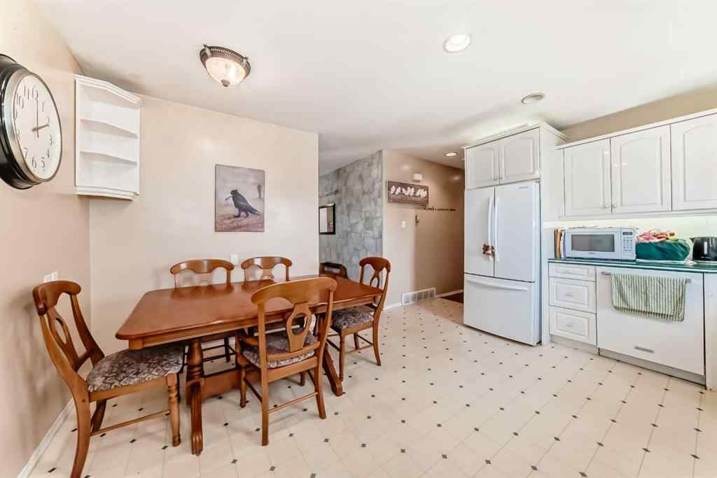 MLS® A2259131 - 2107 Munro Drive NE in Mayland Heights Calgary, Residential