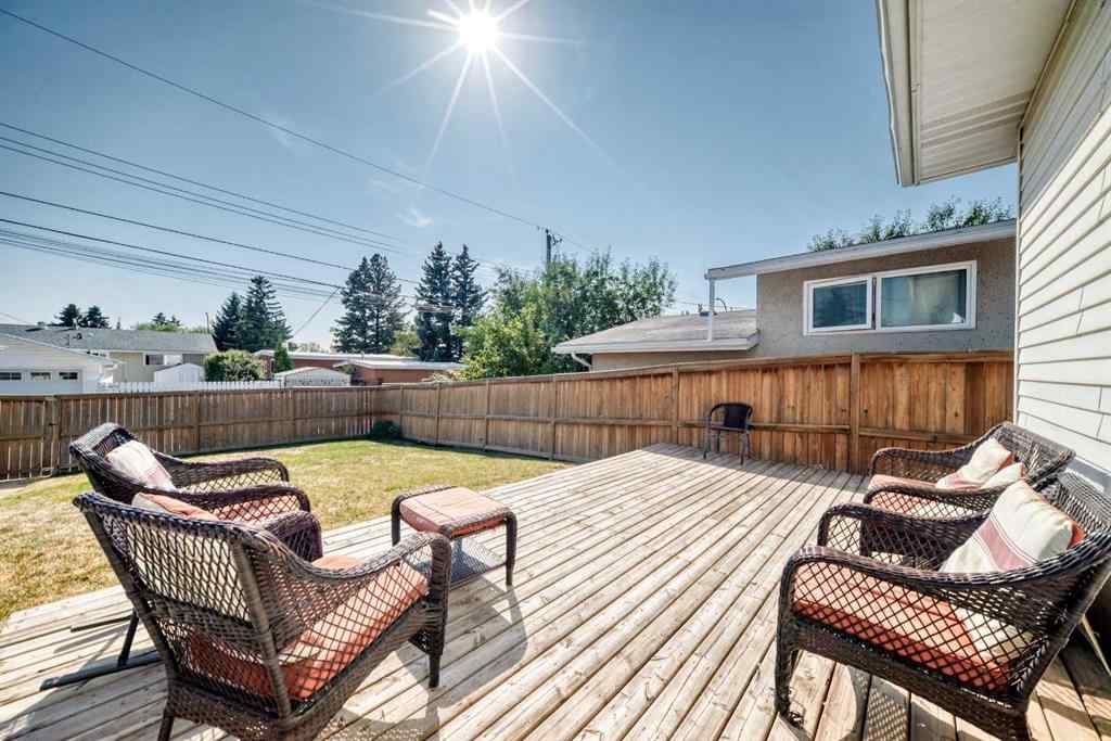 MLS® A2259131 - 2107 Munro Drive NE in Mayland Heights Calgary, Residential