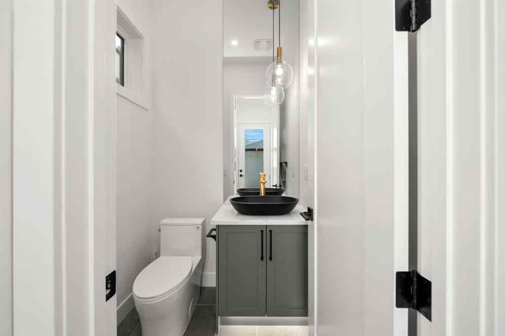 MLS® A2259139 - 2503 20 Street SW in Richmond Calgary, Residential