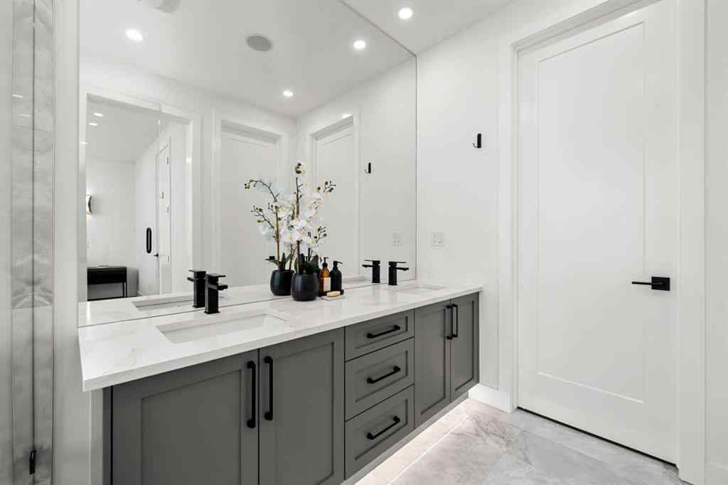 MLS® A2259139 - 2503 20 Street SW in Richmond Calgary, Residential