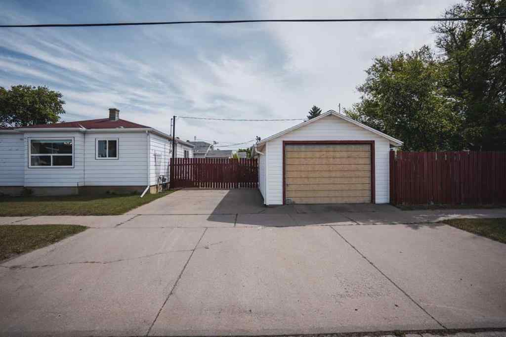 MLS® A2259144 - 5202 44 Avenue  in NONE Taber, Residential