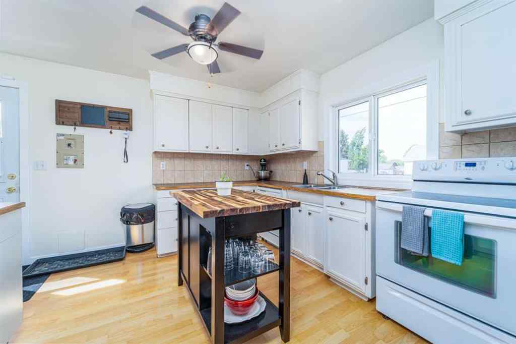 MLS® A2259144 - 5202 44 Avenue  in NONE Taber, Residential