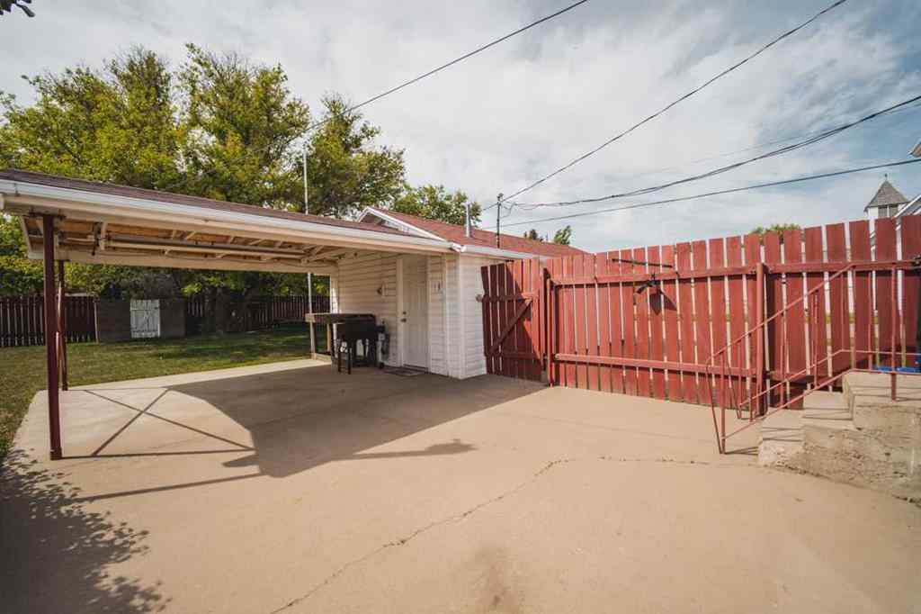 MLS® A2259144 - 5202 44 Avenue  in NONE Taber, Residential
