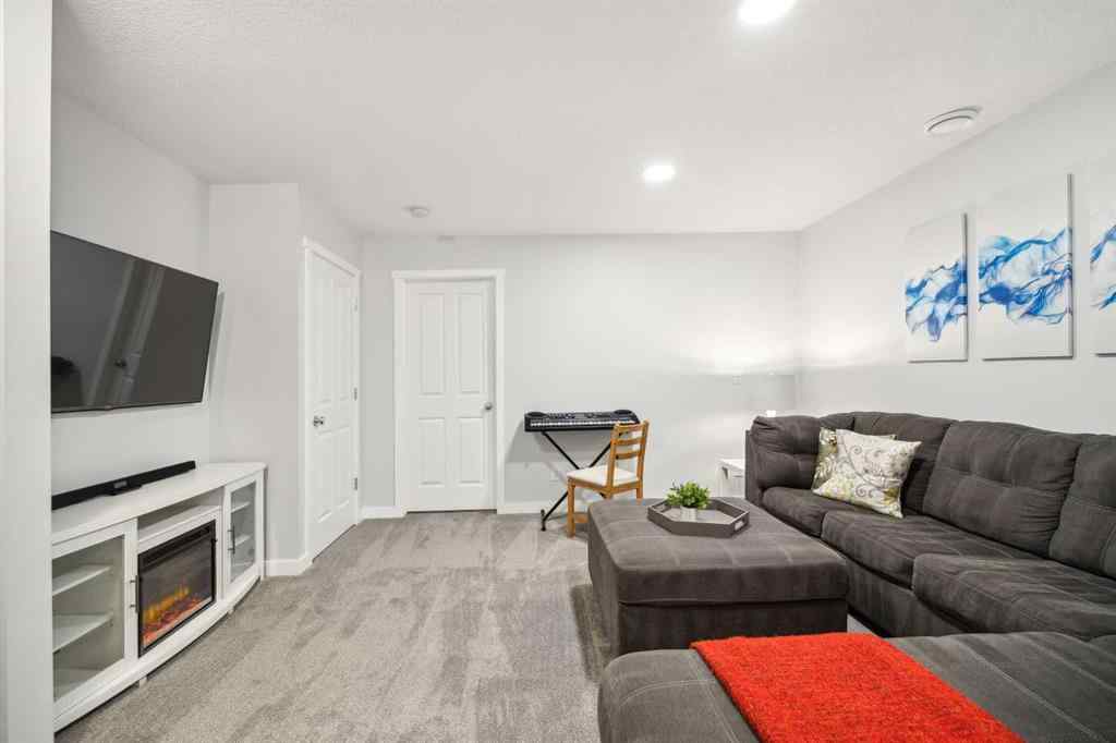 MLS® A2259148 - 404 Kingsmere Way SE in Kings Heights Airdrie, Residential