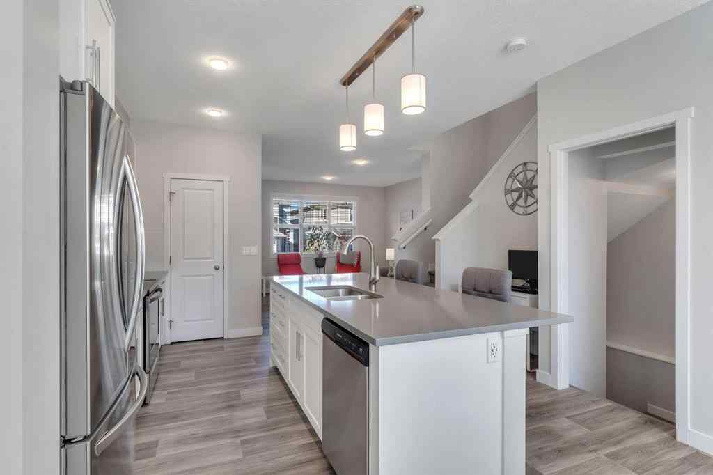 MLS® A2259148 - 404 Kingsmere Way SE in Kings Heights Airdrie, Residential