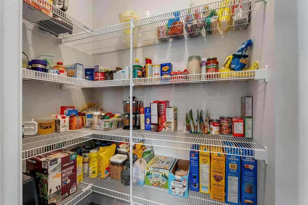 MLS® A2259148 - 404 Kingsmere Way SE in Kings Heights Airdrie, Residential