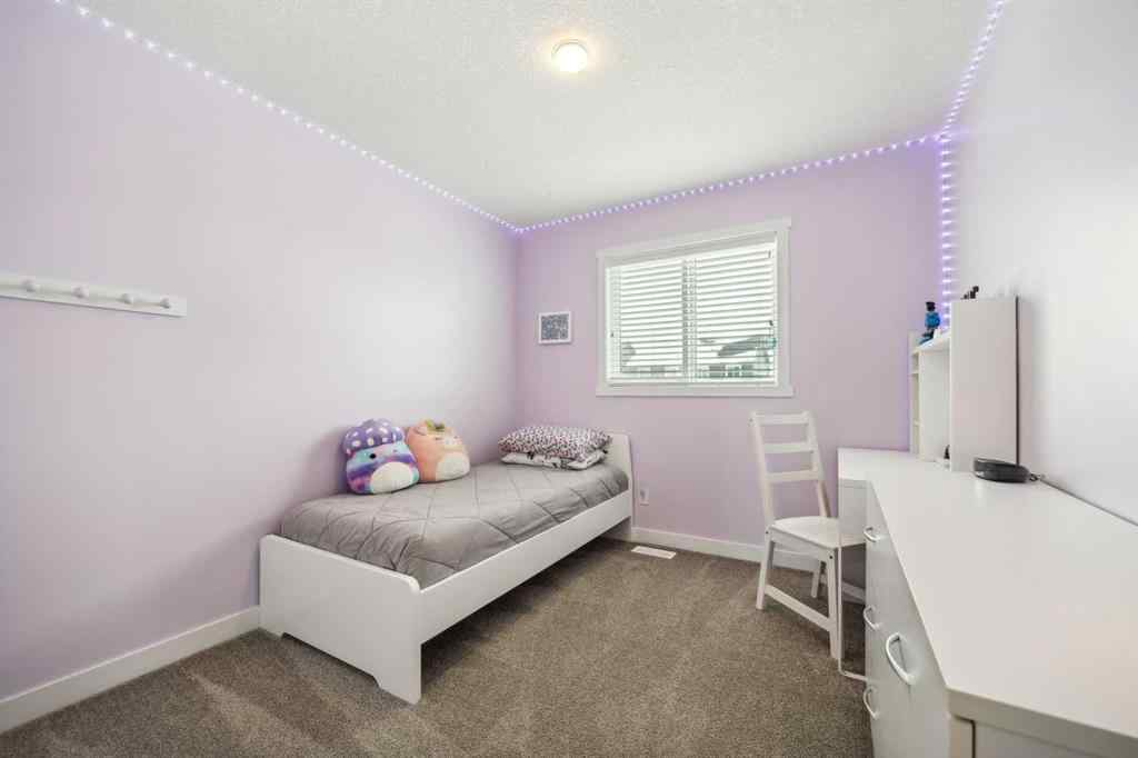 MLS® A2259148 - 404 Kingsmere Way SE in Kings Heights Airdrie, Residential