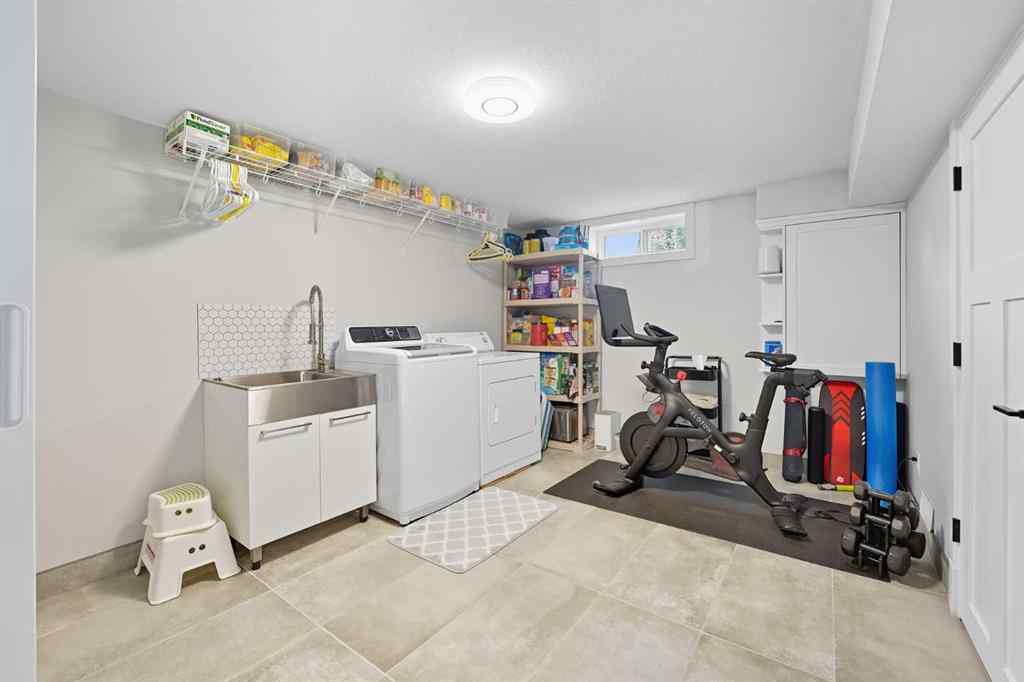 MLS® A2259149 - 7 Roselake Street NW in Rosemont Calgary, Residential