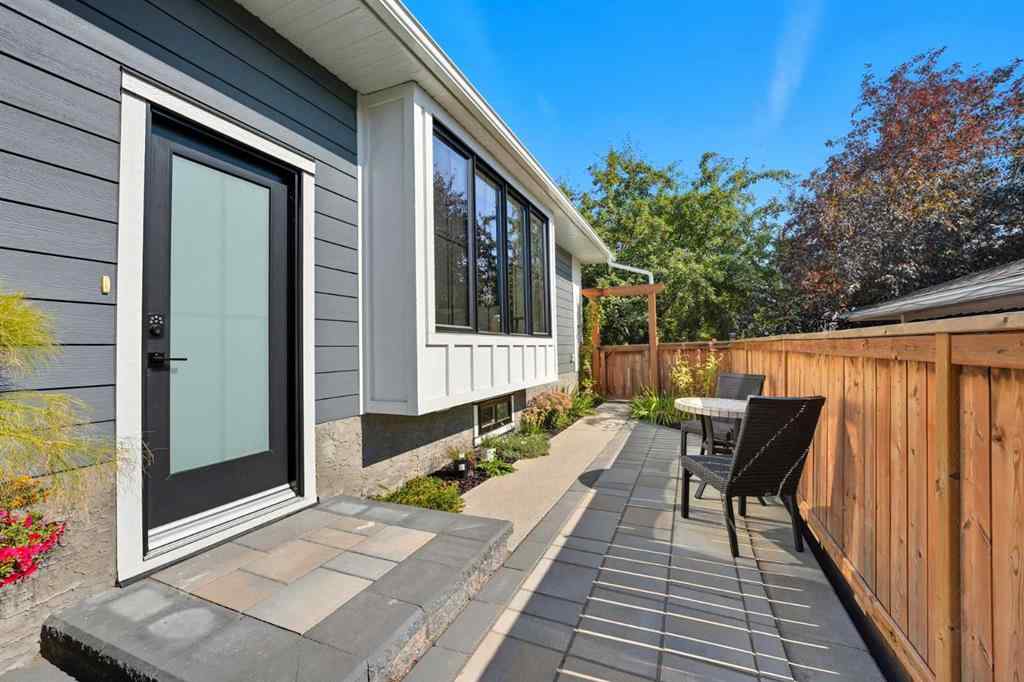 MLS® A2259149 - 7 Roselake Street NW in Rosemont Calgary, Residential