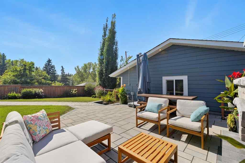 MLS® A2259149 - 7 Roselake Street NW in Rosemont Calgary, Residential