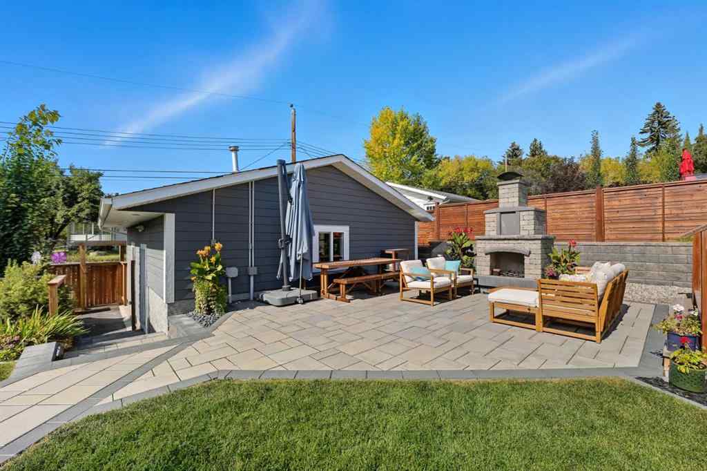MLS® A2259149 - 7 Roselake Street NW in Rosemont Calgary, Residential