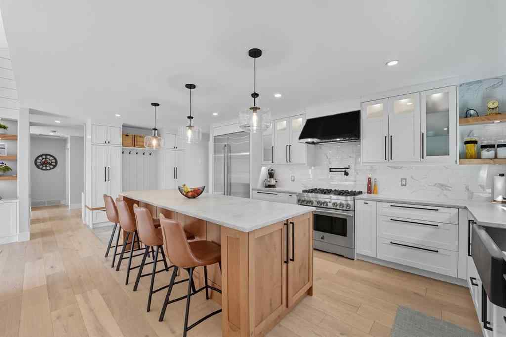 MLS® A2259149 - 7 Roselake Street NW in Rosemont Calgary, Residential