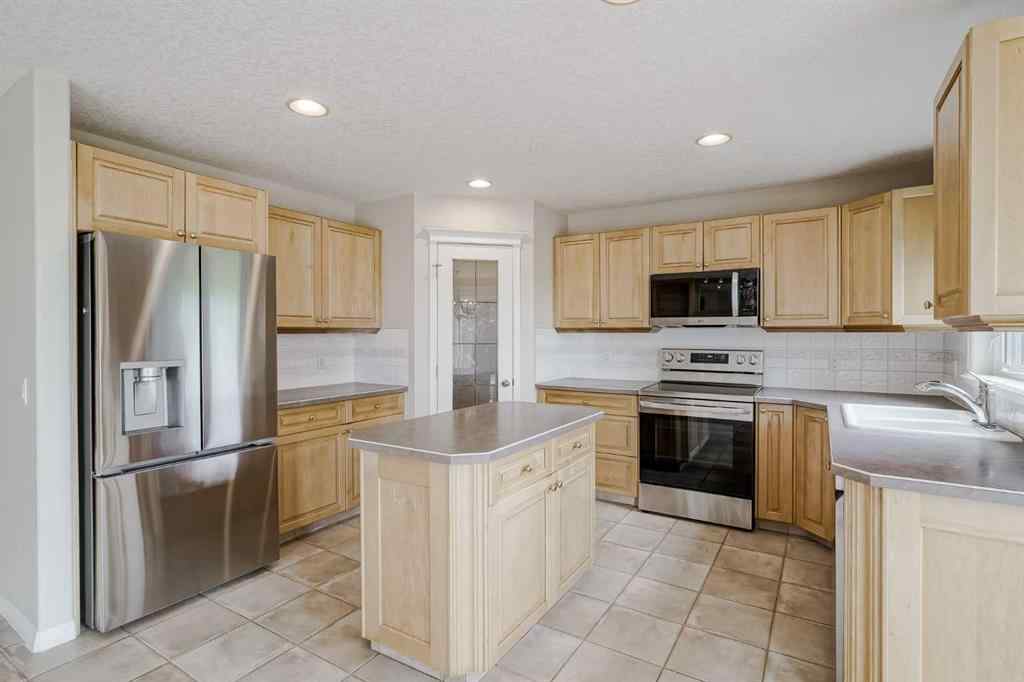 MLS® A2259150 - 57 Royal Crest Terrace NW in Royal Oak Calgary, Residential