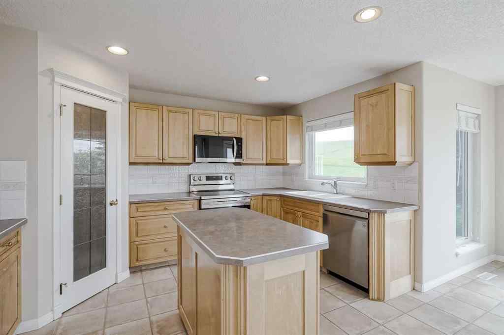 MLS® A2259150 - 57 Royal Crest Terrace NW in Royal Oak Calgary, Residential