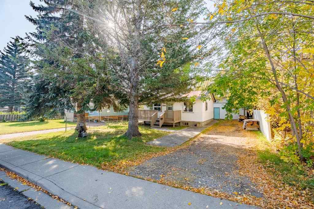 MLS® A2259153 - 6507 34 Avenue NW in Bowness Calgary, Residential