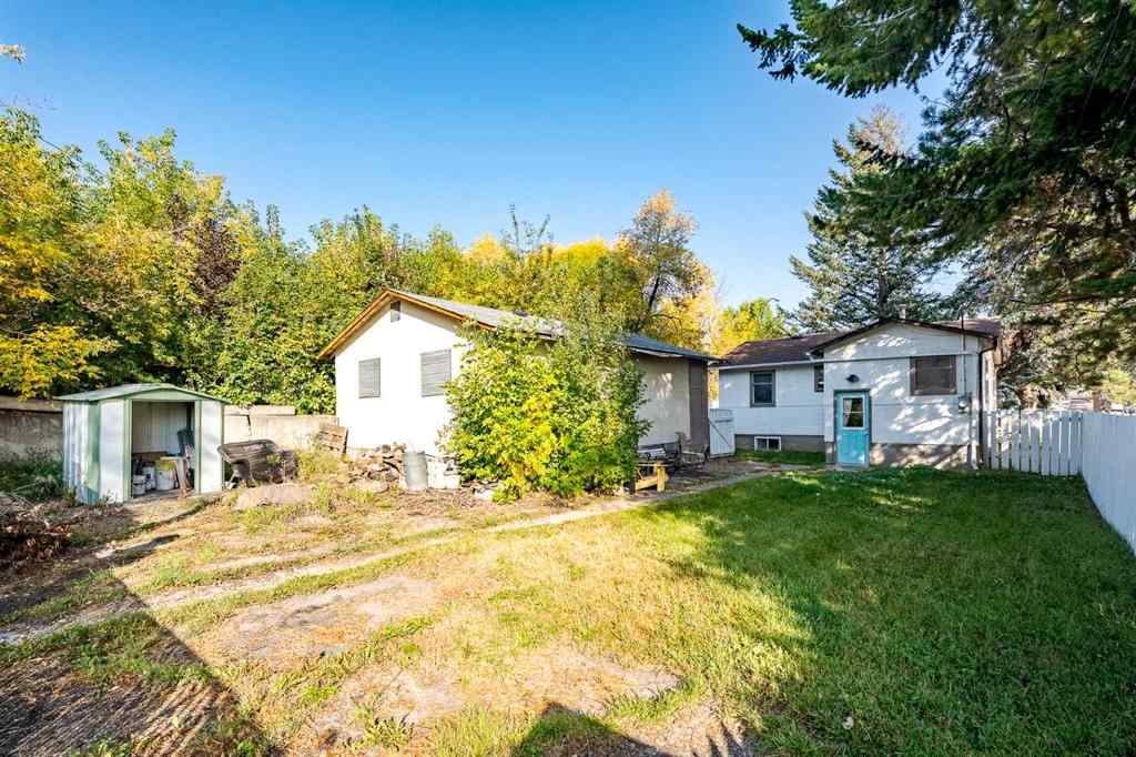 MLS® A2259153 - 6507 34 Avenue NW in Bowness Calgary, Residential
