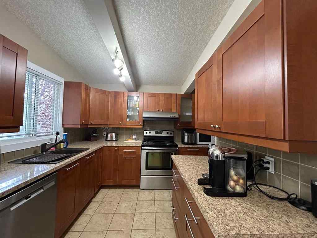 MLS® A2259156 - 3620 21 Avenue SW in Killarney/Glengarry Calgary, Multi-Family