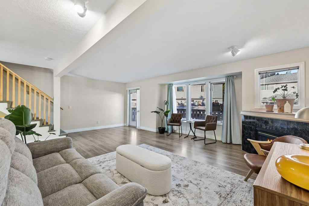 MLS® A2259170 - 392 Killarney Glen Court SW in Killarney/Glengarry Calgary, Residential