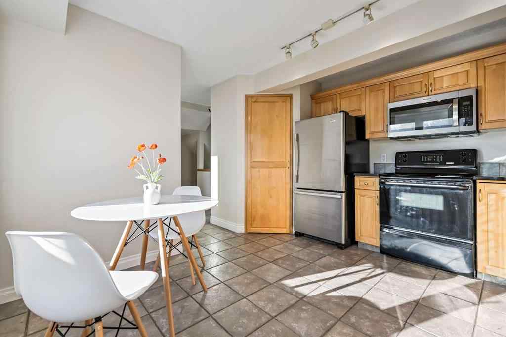 MLS® A2259170 - 392 Killarney Glen Court SW in Killarney/Glengarry Calgary, Residential