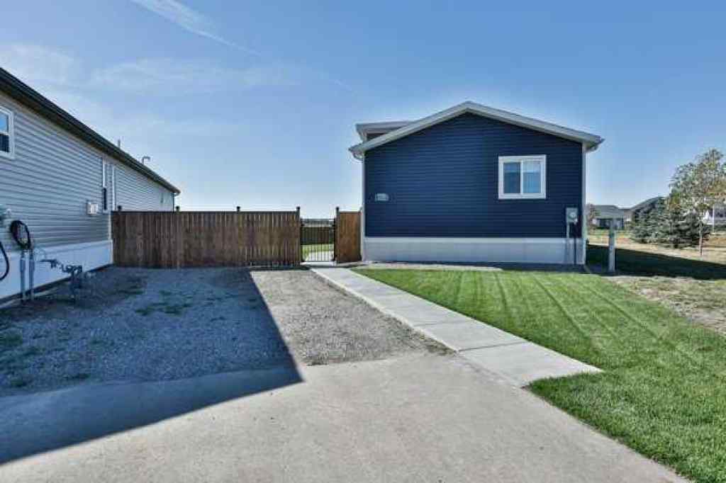MLS® A2259171 - 2037 Sunflower Crescent  in NONE Coaldale, Residential