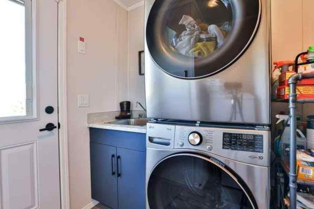 MLS® A2259171 - 2037 Sunflower Crescent  in NONE Coaldale, Residential