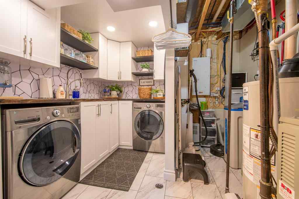 MLS® A2259175 - 1802 59 B Avenue Close  in Lakeside Lloydminster, Residential