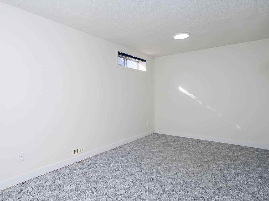 MLS® A2259179 - 100 Catalina Circle NE in Monterey Park Calgary, Residential